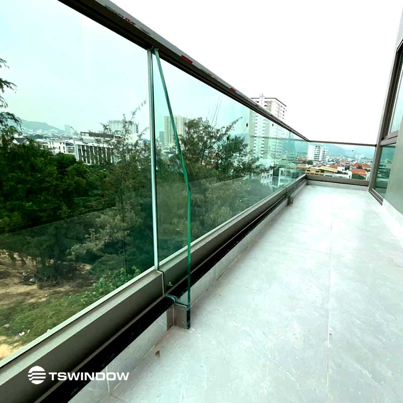 Lan can kính ghép xanh lá