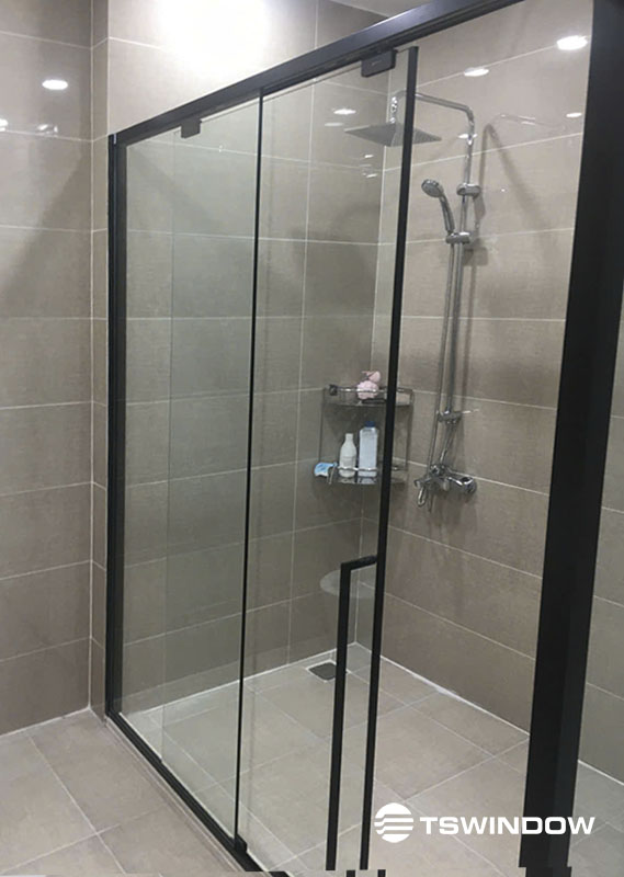 Buồng tắm được bố trí ở góc